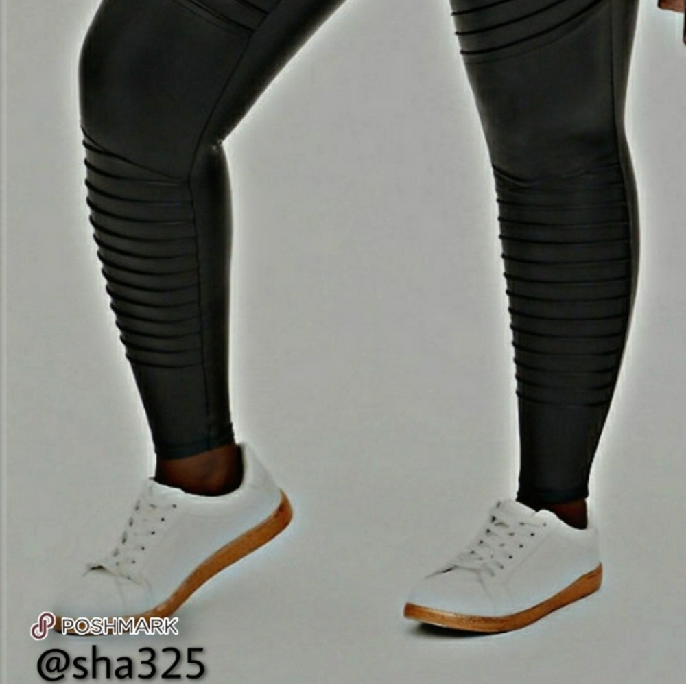 Faux leather leggings